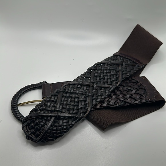 Brown woven vegan leather stretchy fashion belt size small - Picture 4 of 4